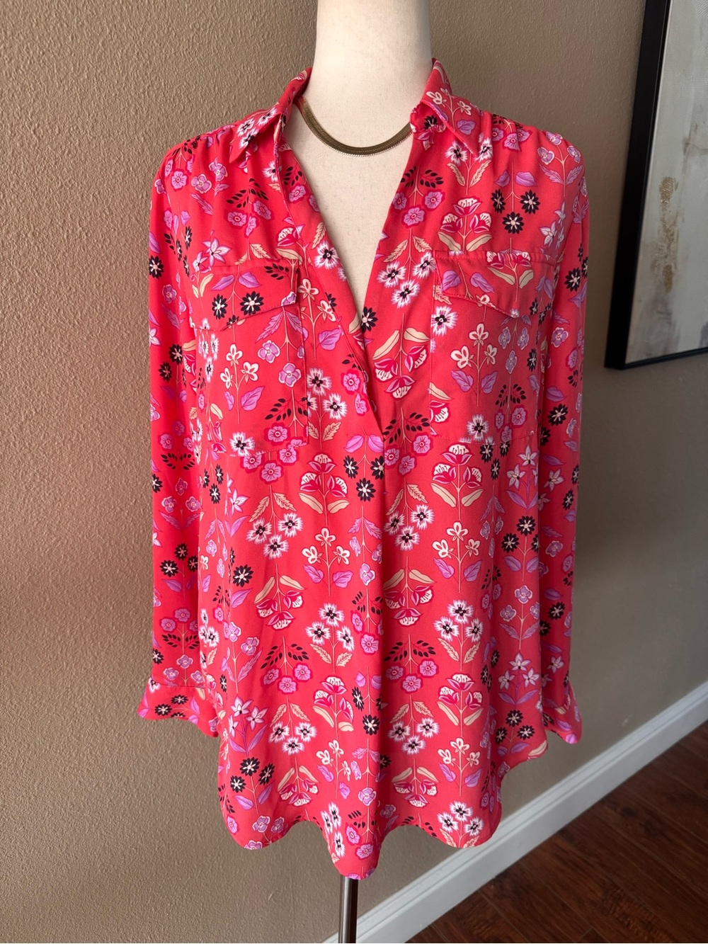 Ann Taylor Coral Pink Floral V-Neck Long-Sleeve Blouse
